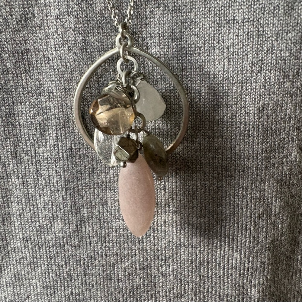 NECKLACE Elegant Silver chain with multicolored stones